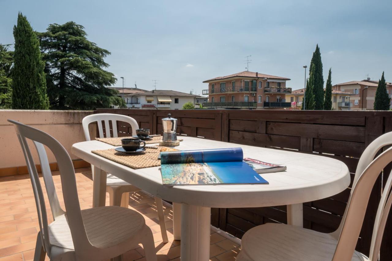 Gardappartamenti Sorgente Pool Сирмионе Экстерьер фото